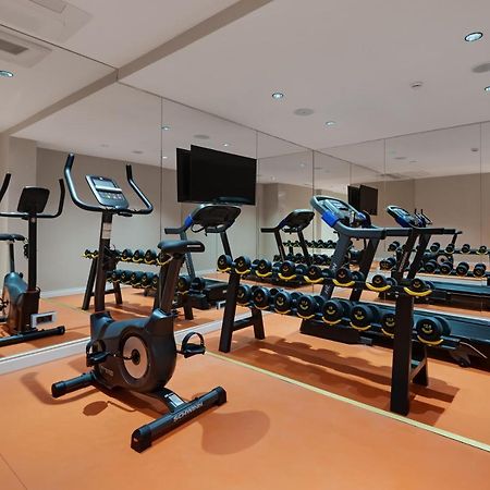 Gleam Collection Hotel Istanbul Bagian luar foto The gym at the hotel
