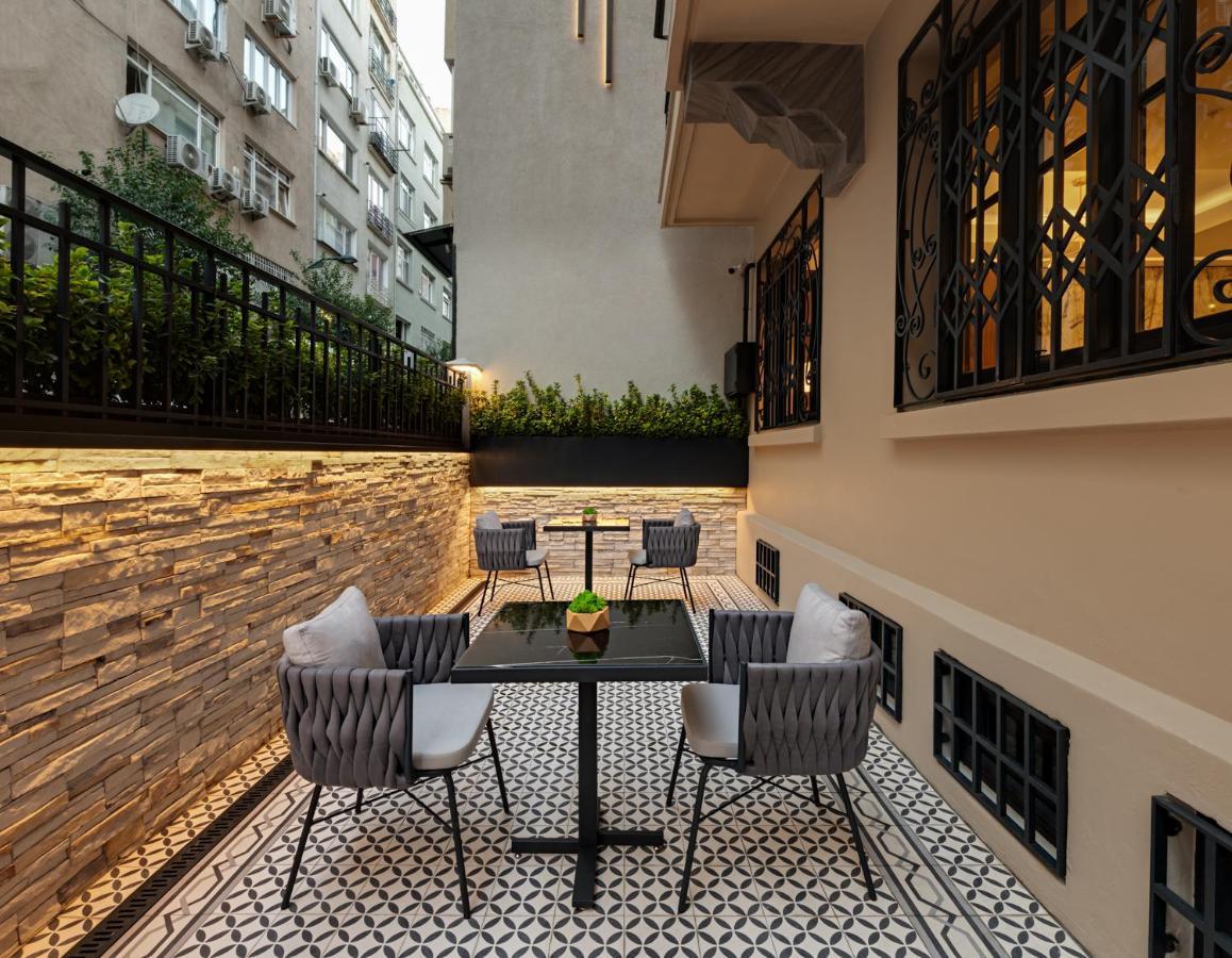 Gleam Collection Hotel Istanbul Bagian luar foto The interior of the restaurant