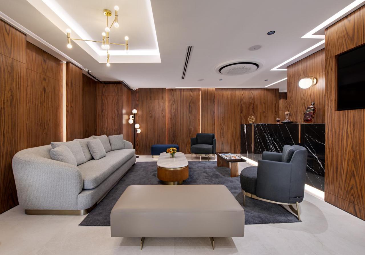 Gleam Collection Hotel Istanbul Bagian luar foto The lounge at the airport