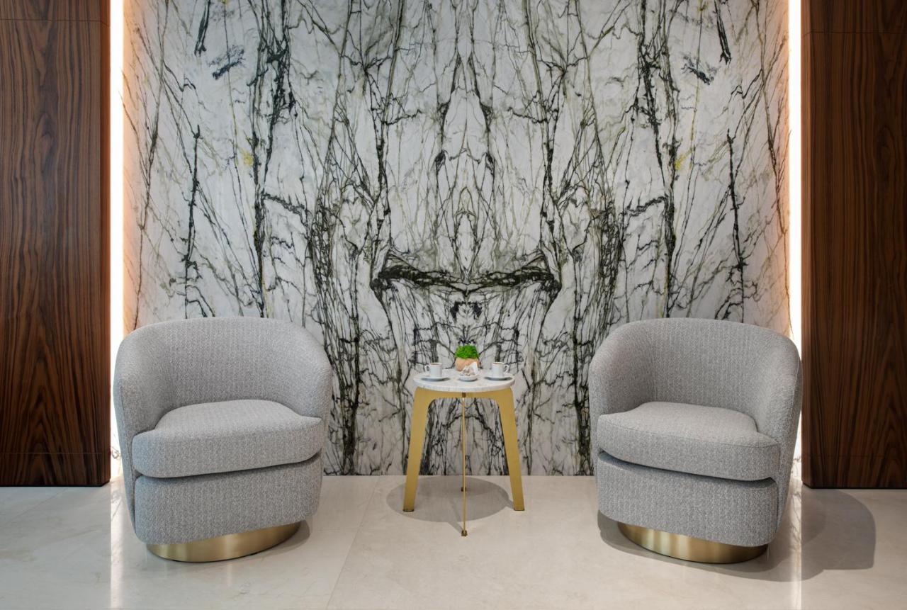 Gleam Collection Hotel Istanbul Bagian luar foto Interior of the clinic
