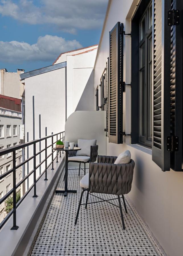 Gleam Collection Hotel Istanbul Bagian luar foto A balcony